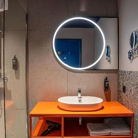 Hotel Ibis Styles Katowice Airport 3*