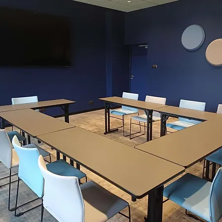 Hotel Ibis Styles Katowice Airport 3*